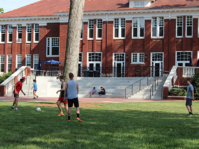 Apartments near Queens University of Charlotte